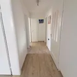 Bei Bojko 아파트